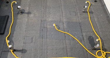 Школы (ДОУ) и детские сады: течёт плоская кровля, решение проблемы